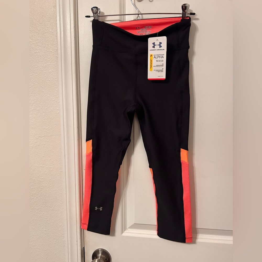 Under Armour women x small Leggings in Black and Neon Orange